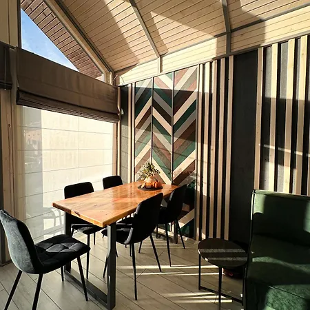 Barn House 4 сезони Vakantiehuis Yasinya